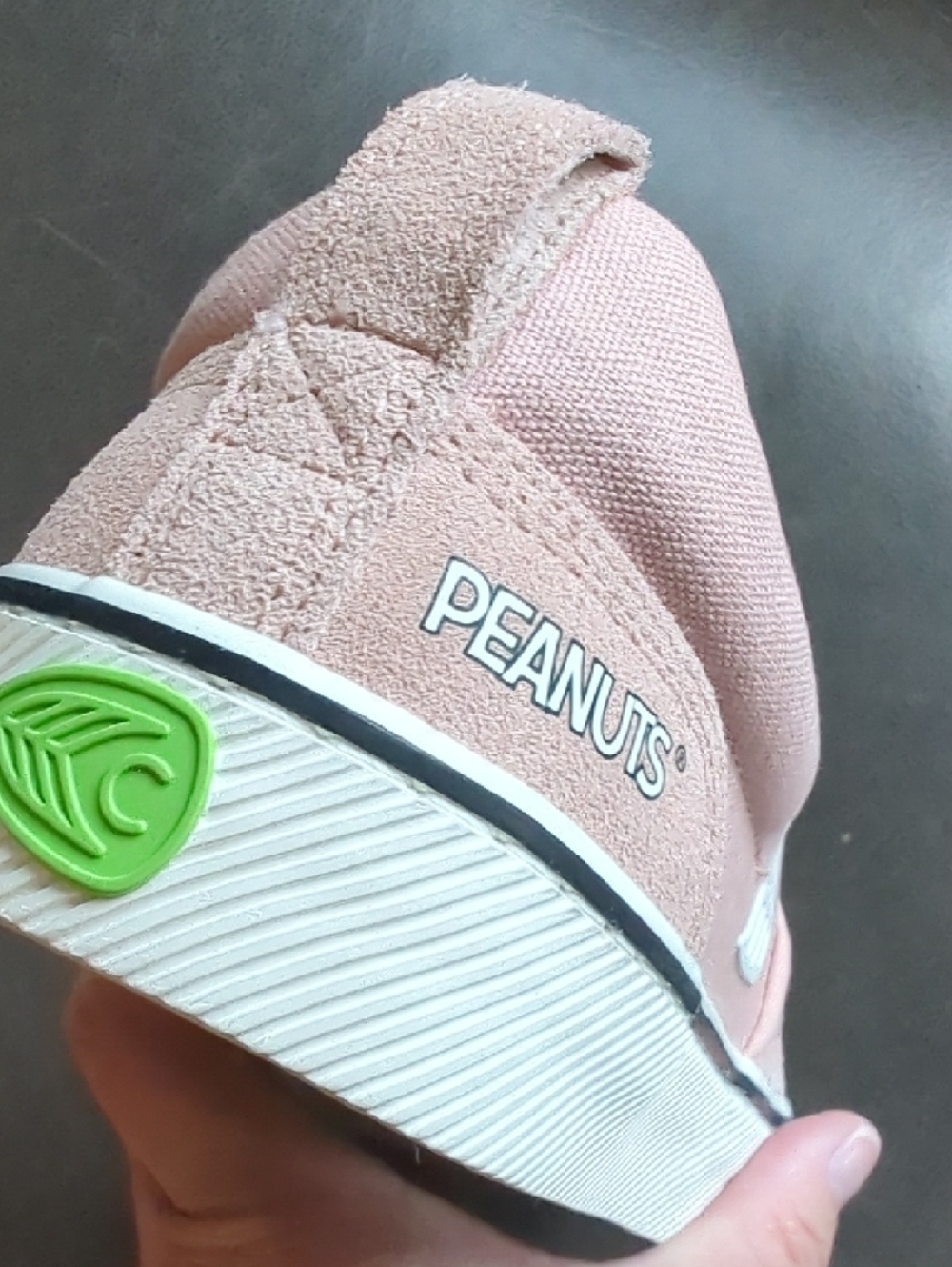 NWT Women's Sz 10 Cariuma X Peanuts Snoopy Pink Slip-On Sneakers - Picture 5 of 10